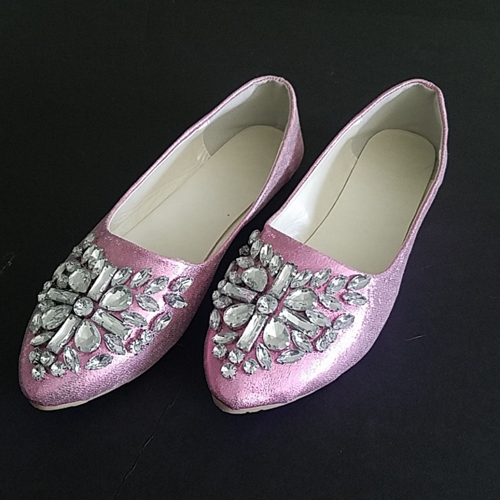 Cute pink shimmery flats!